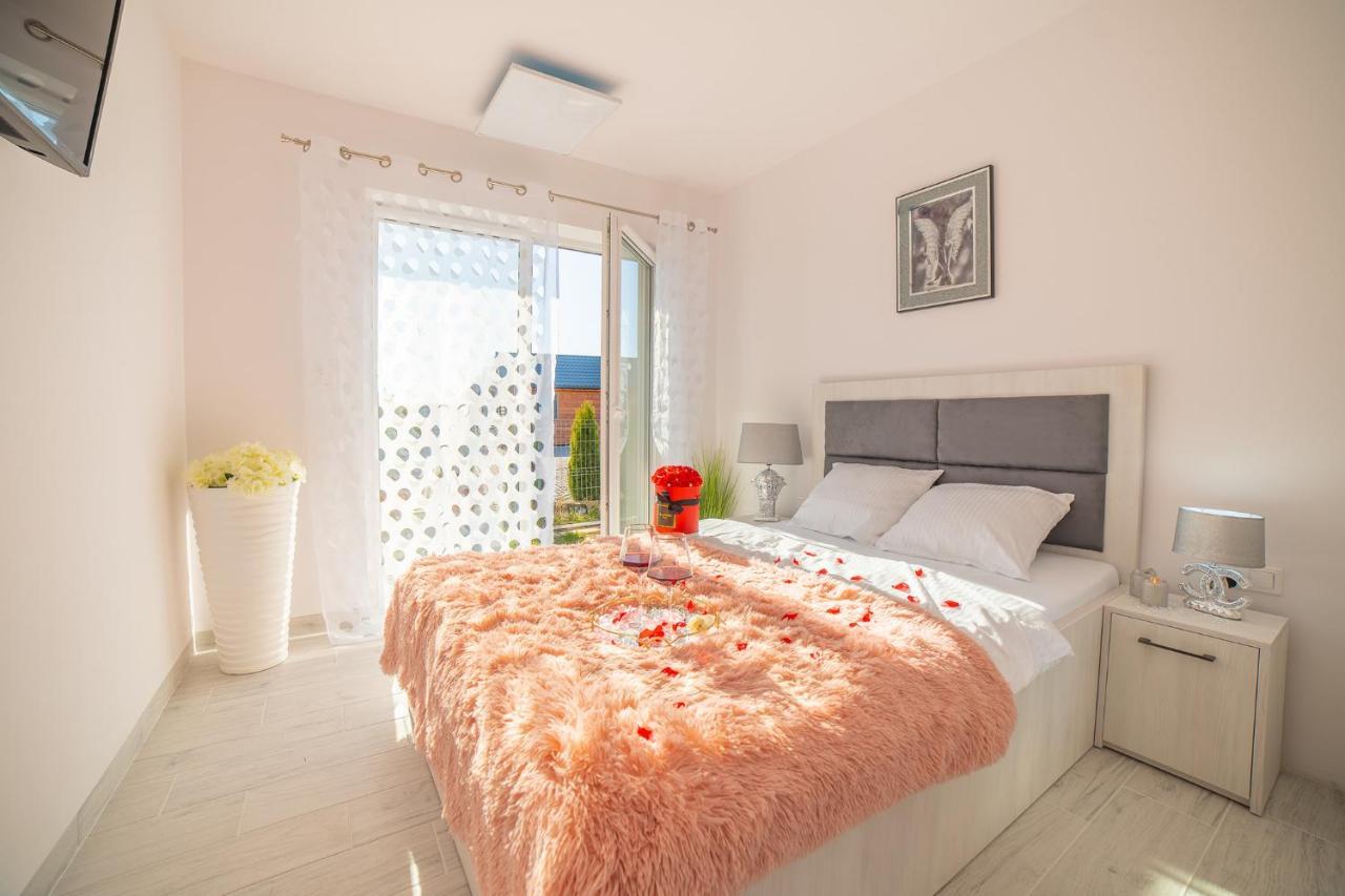 Apartamenty Scarlet Дарлово Екстер'єр фото